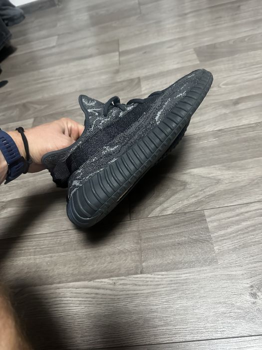 Кросівки adidas Yeezy