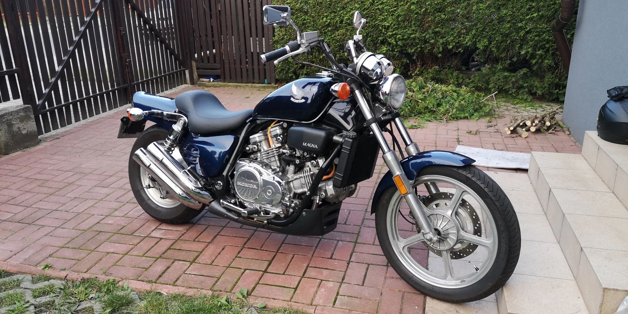 Honda VF 700 Super magna