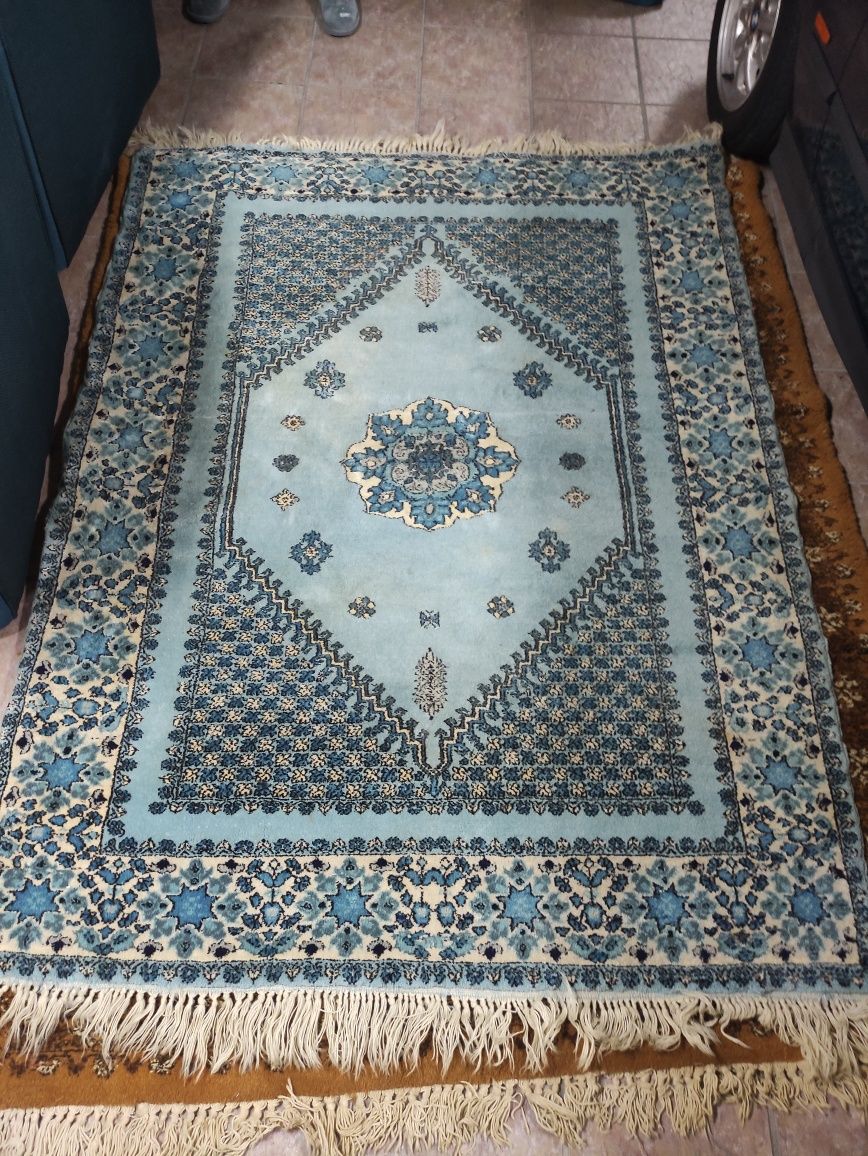 Tapete azul de origem Marrocos