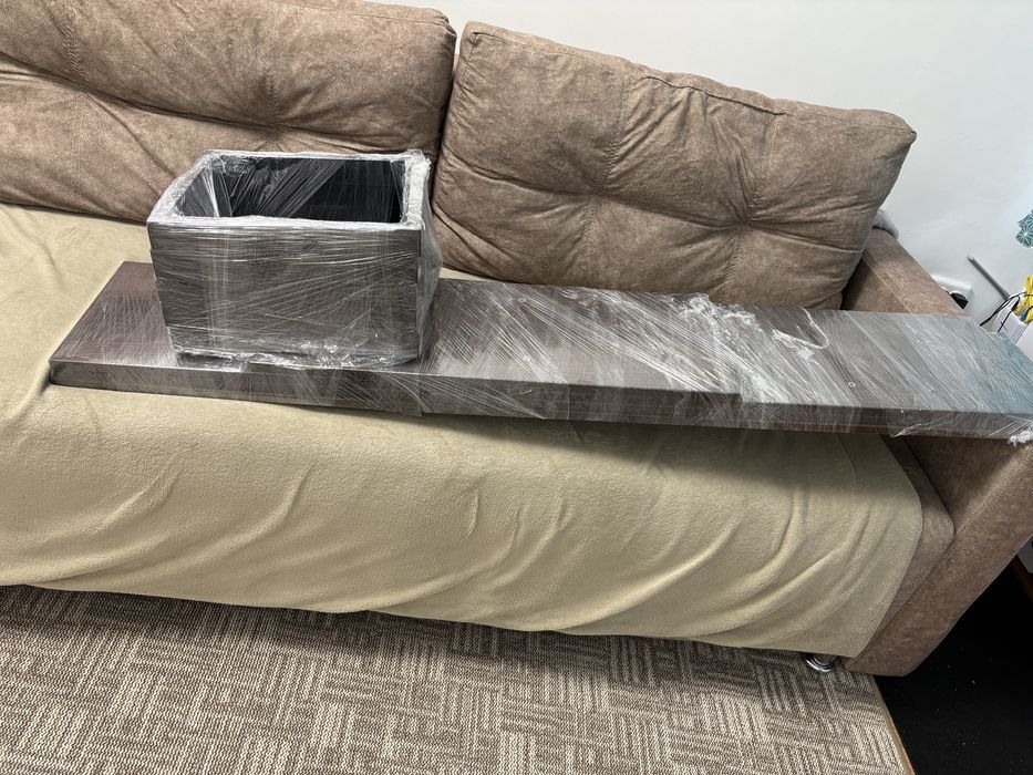 Полиця сходинки, стелаж для книг