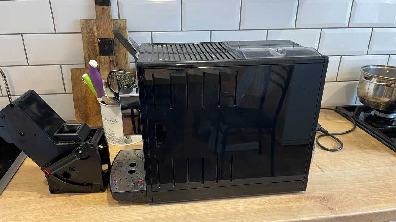 Автоматична кавомашина Melitta Caffeo Solo