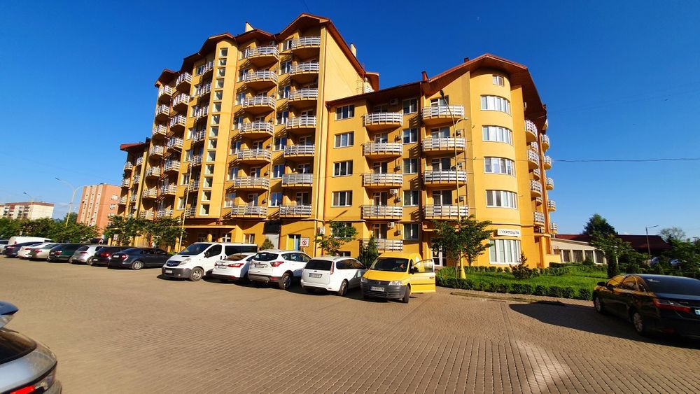 ПРОДАЄТЬСЯ об'ємна 5 кімнатна трирівнева квартира в ЖК Сакура /Ужгород