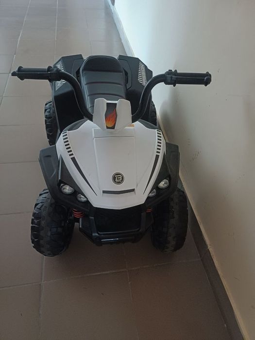 Детский электро квадроцикл Bambi M 4131EL-1 Белый (M 4131EL)