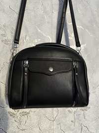 Женская сумочка черная