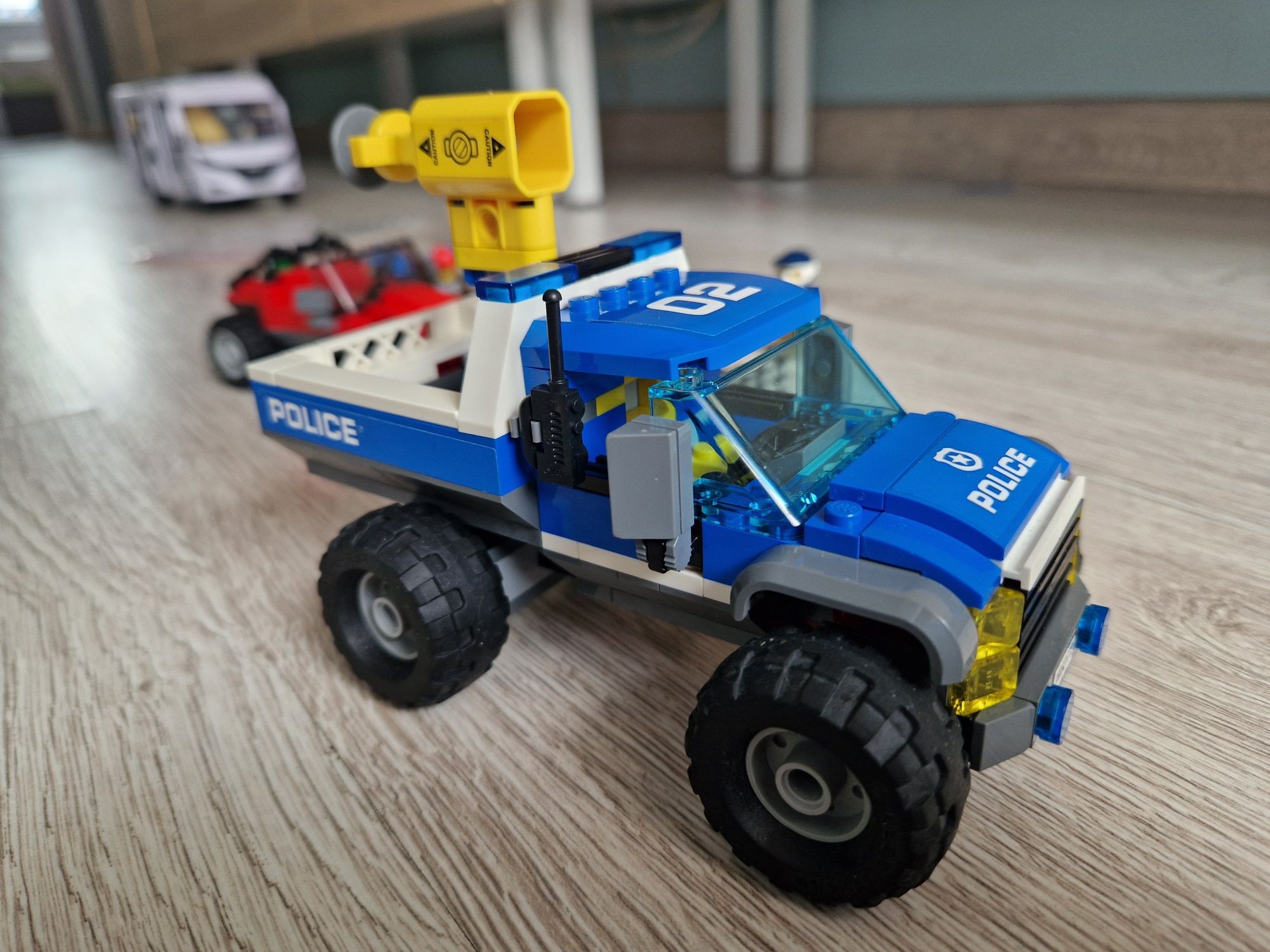 LEGO City Pościg górska drogą 60172