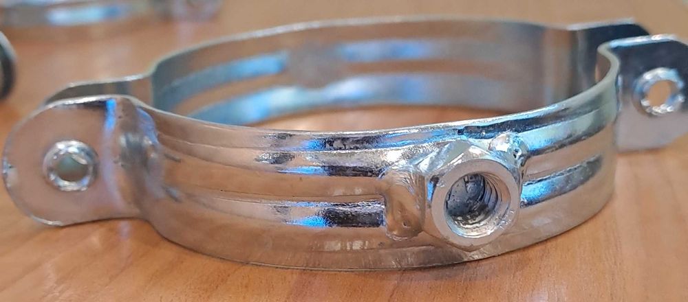 Uchwyty-obejmy ocynk do zawieszenia rur paszowych fi 75 ( op. 10szt)