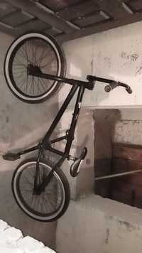 Profesjonalny rower BMX