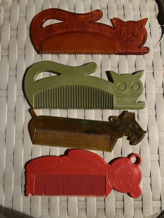 Grzebienie z PRL zwierzatka. Unikaty