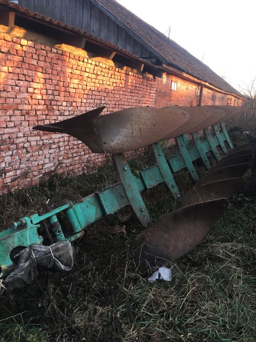 Плуг Оборотний 7-корпусний Довдесвел