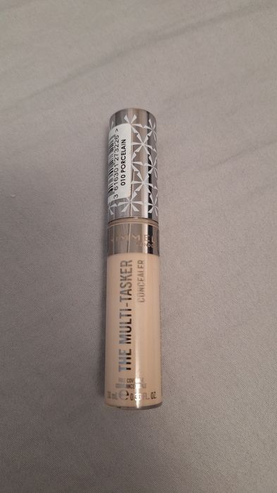 Rimmel multitasker korektor 010 porcelain