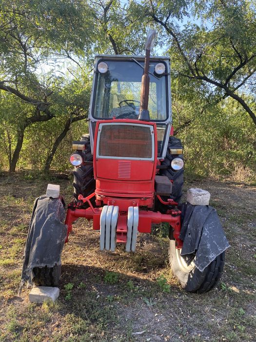 Трактор ЮМЗ-6 і культиватор