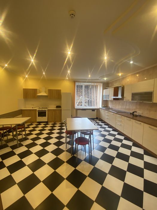 Продам багатофункціональну базу, р-н вул. Львівська