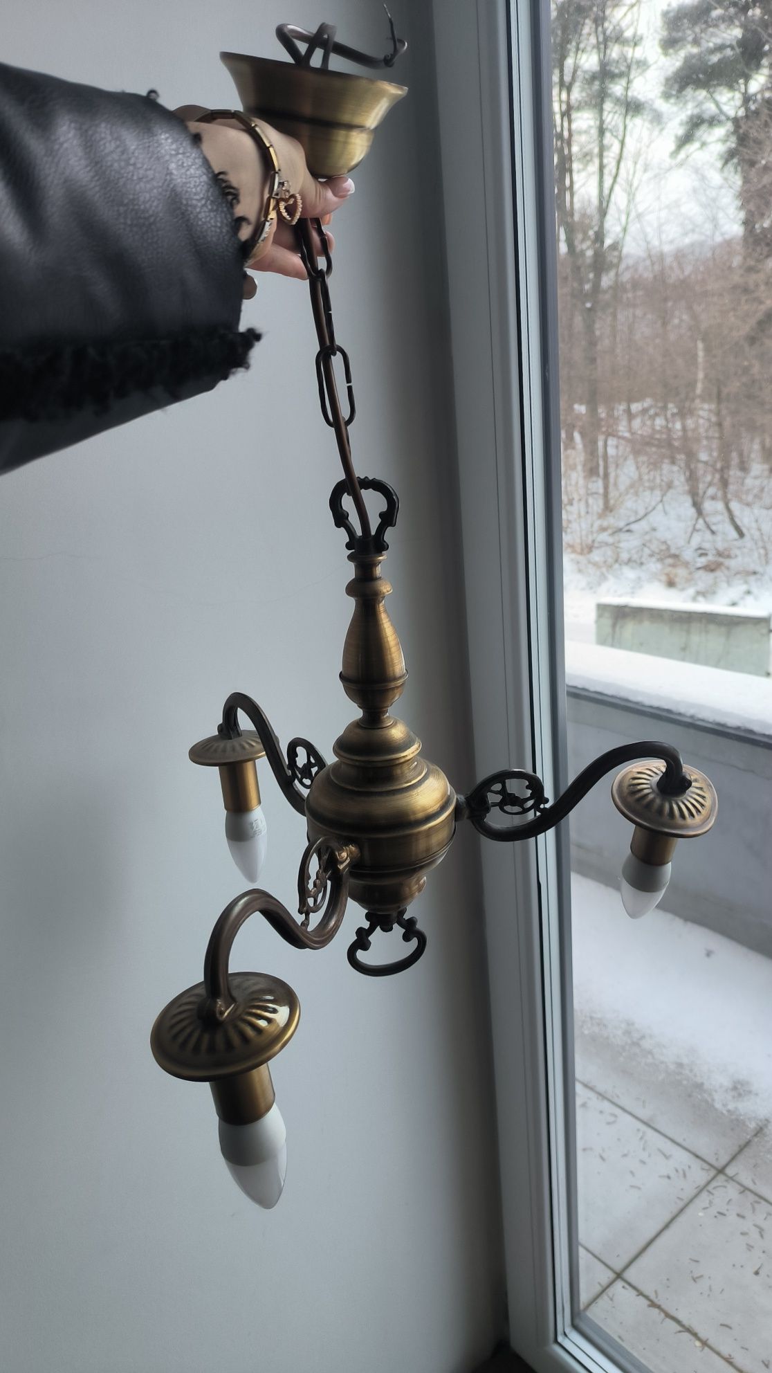 Złoty żyrandol lampa