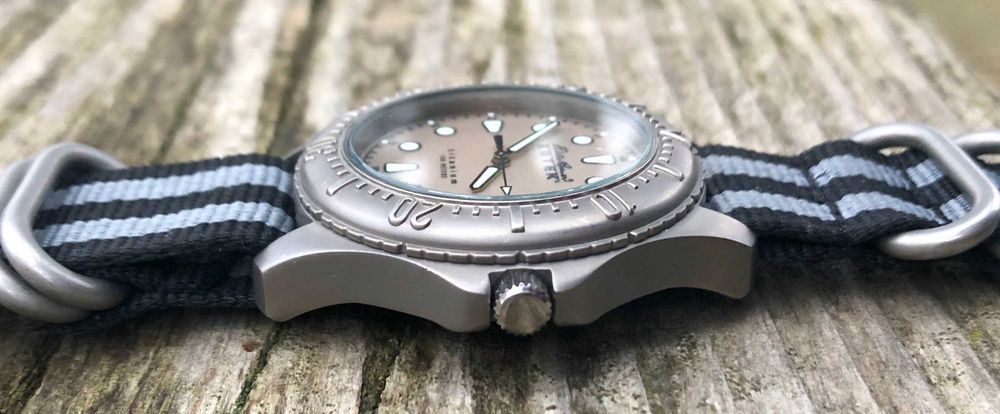 Кварцевые часы  EBTEK (by Fossil), титан, два ремешка, хороший люм