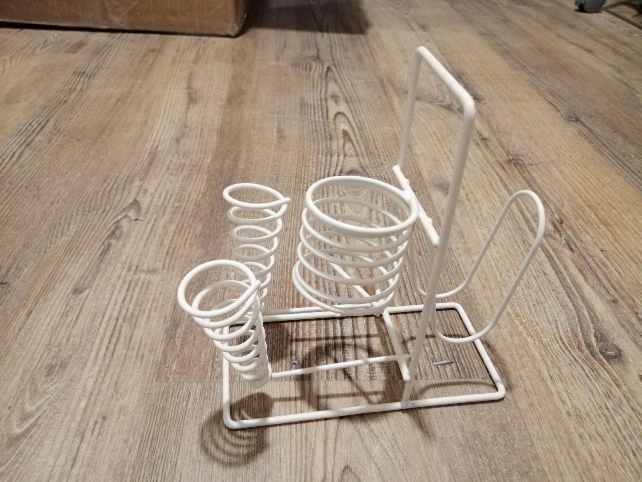 Porta escova de dentes e pasta mola