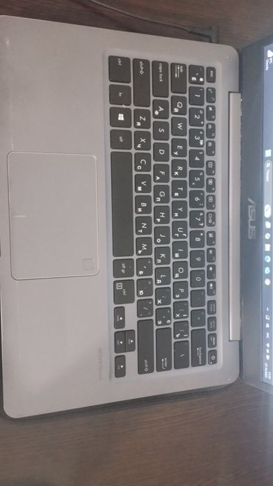 CS:GO,GTA5,DOTA2.Asus vivobook i5-8250U