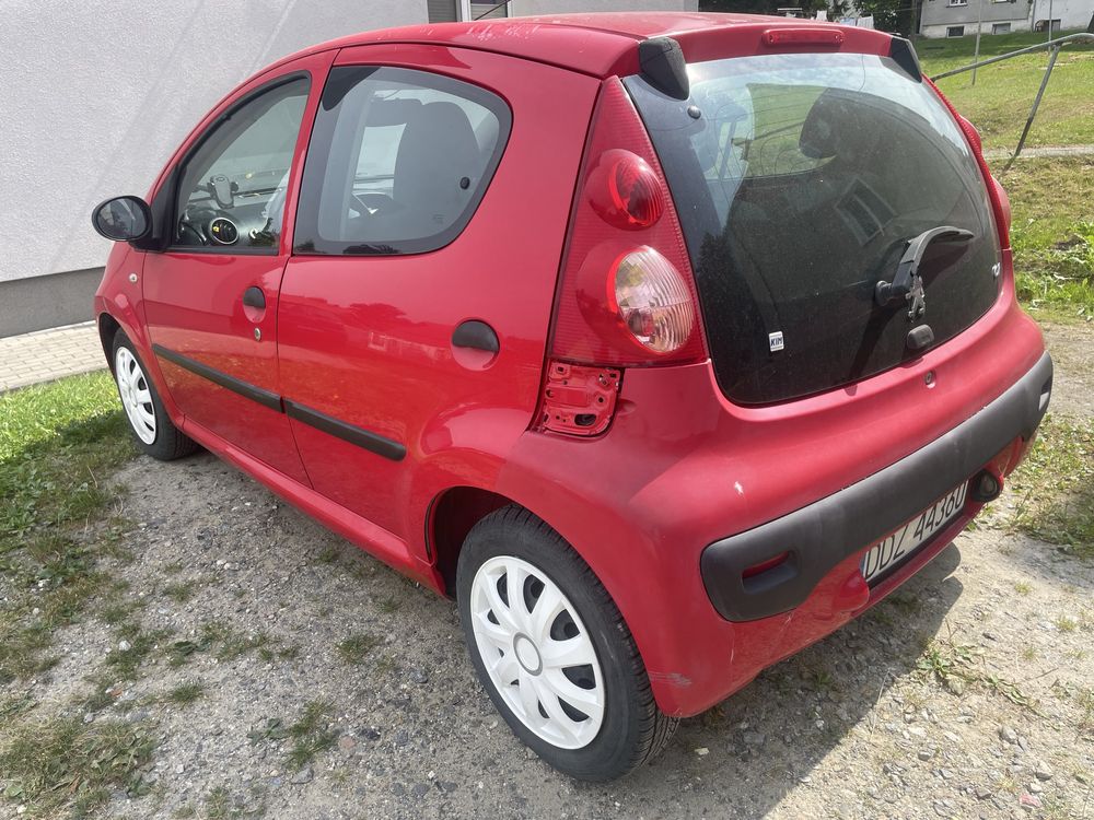 Peugeot 107  1.0 benzyna