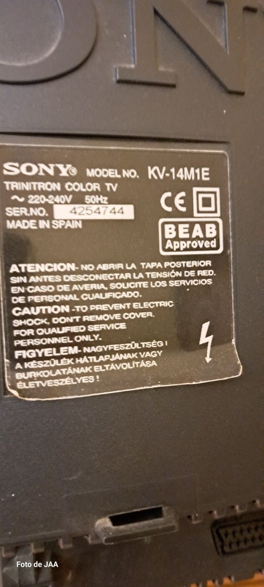 Televisão Grundig e televisão Sony