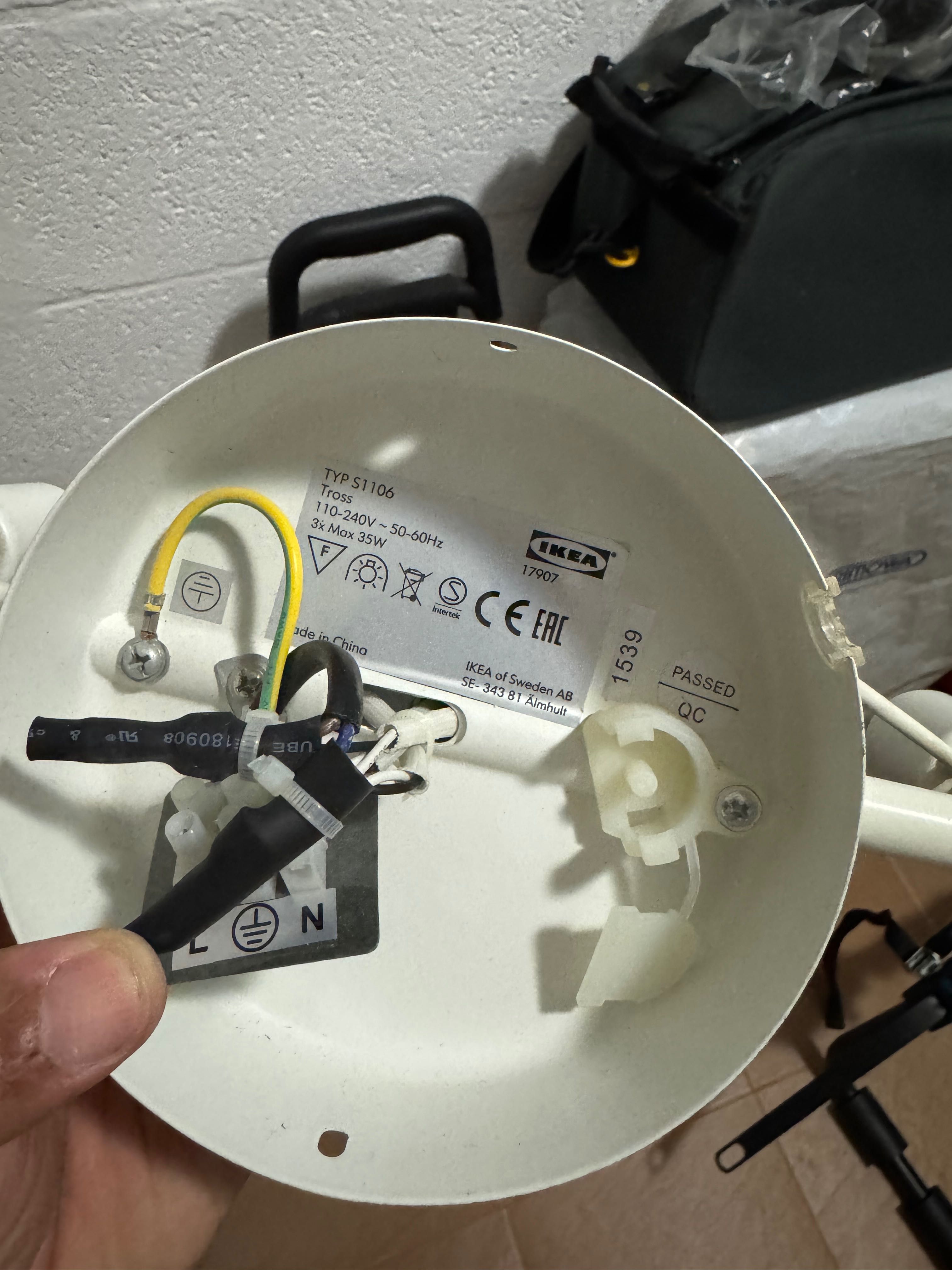 Projetor p/teto c/3 focos, branco