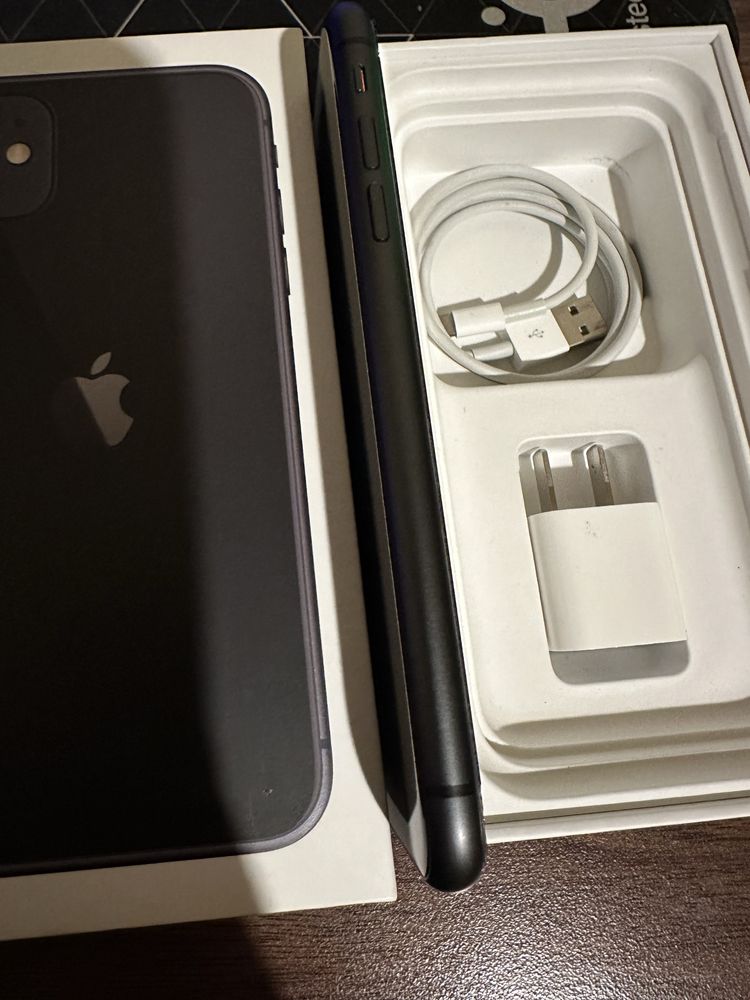 Идеал IPhone 11 64GB Dual Sim состояние 5/5