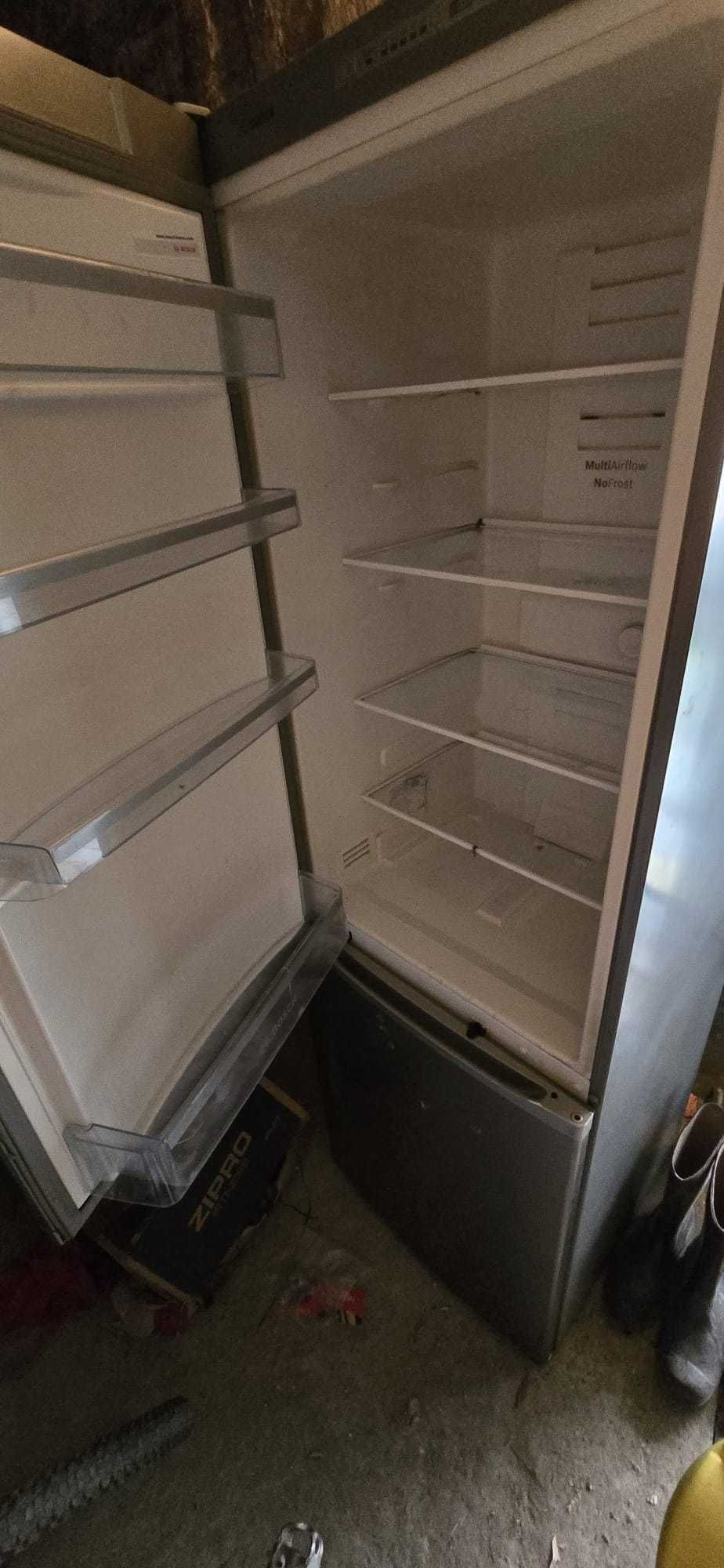 Lodówka Bosch 186cm, model KGN36NL20, uszkodzona częściowo