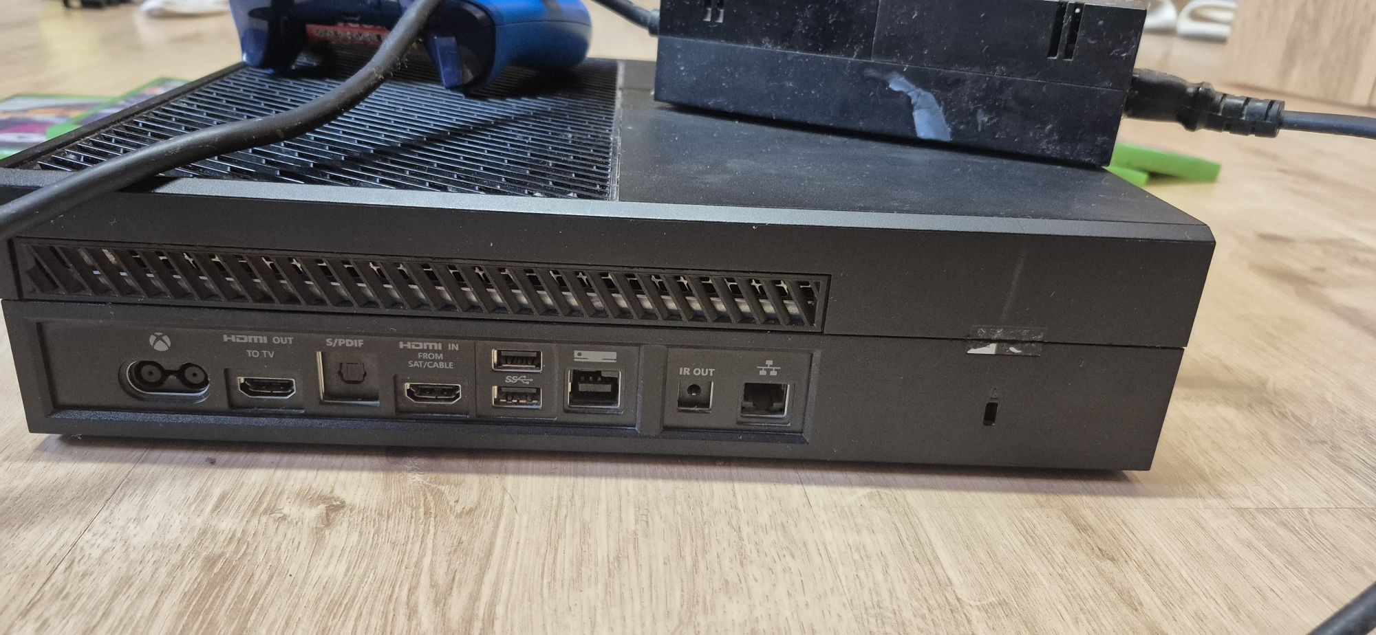 Xbox one (+10 gier)