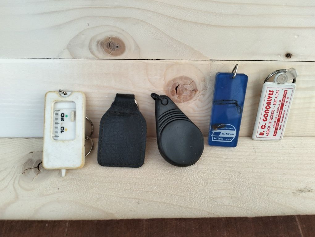 Conjunto 5 porta chaves antigos automóveis