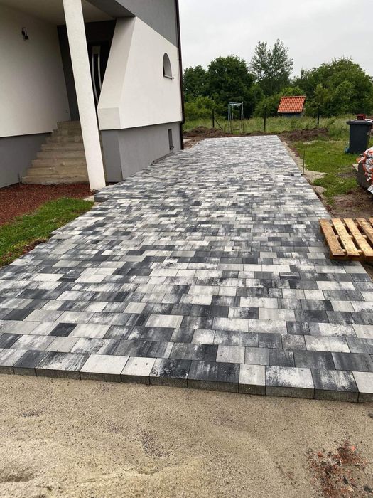 Układanie kostki brukowej