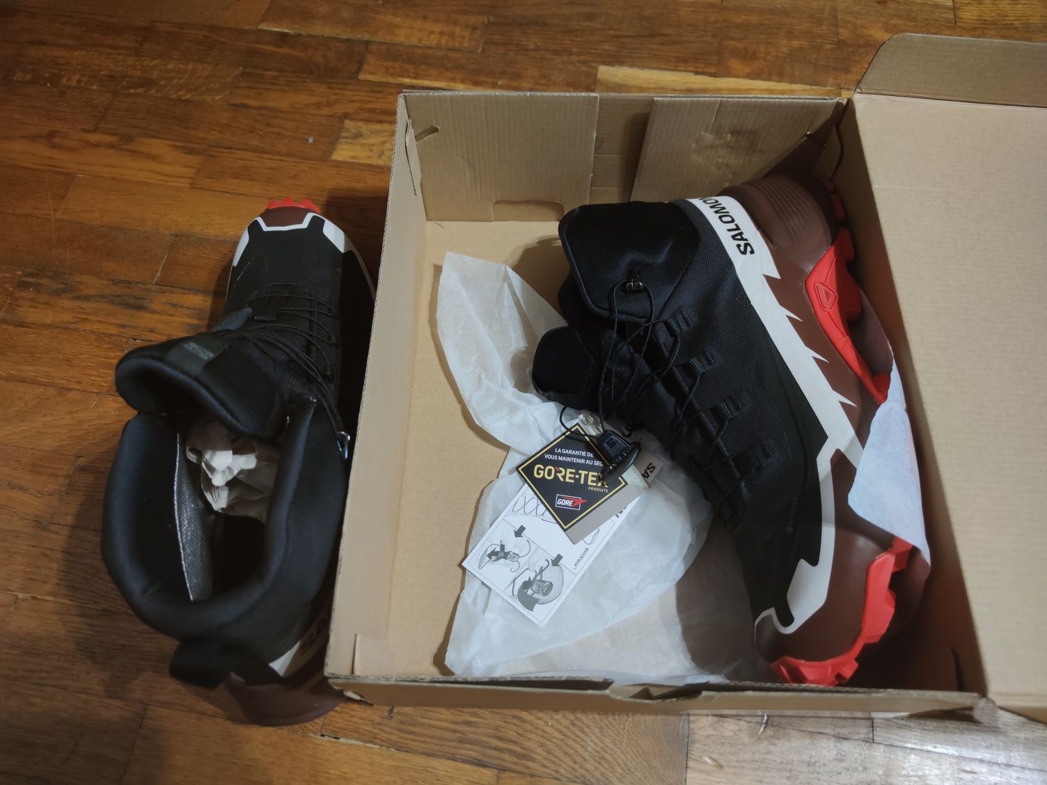 Salomon Cross Hike Mid GTX 2 продам кроссовки. Оригинал.