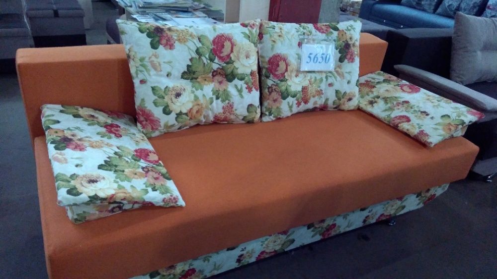 продам діван у різних кольорах
