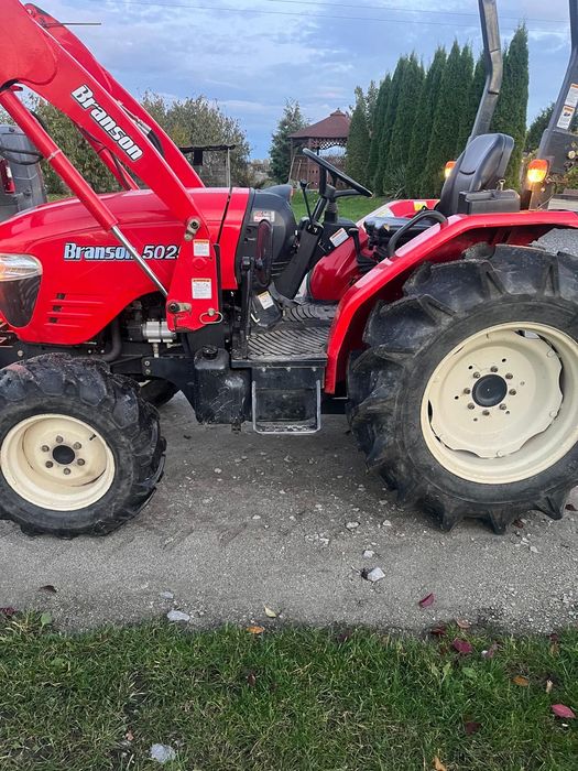 Ciągnik Branson Farmtrac Kubota