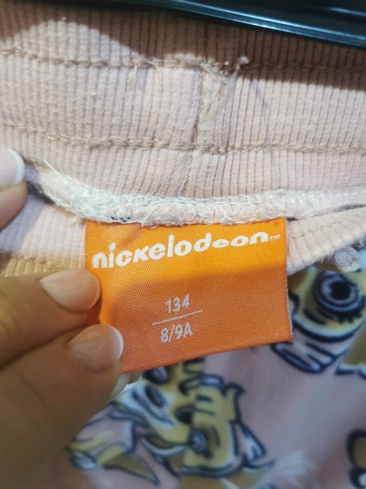 Ciepłe spodnie welurek dla dziewczynki w idealnym stanie. Rozmiar 134