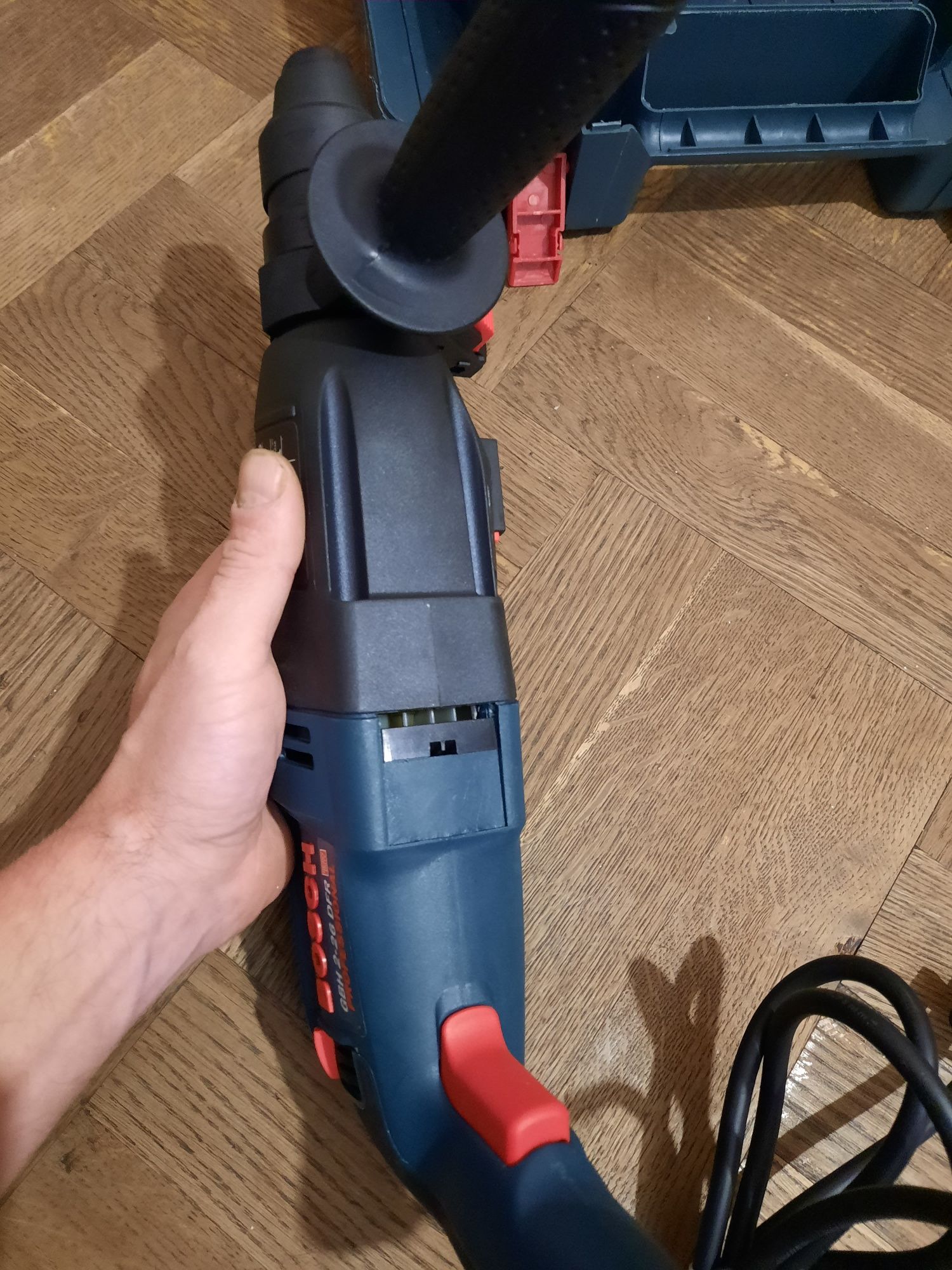 Новий!!Перфоратор Bosch GBH 2-26 DFR,800вт,2.7дж,дод.патрон