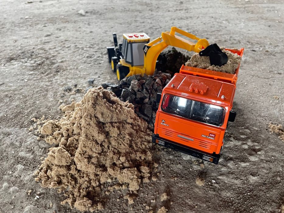 Оренда екскаватора, оренда самосвала. ЗБ кільця, кришки, днища
