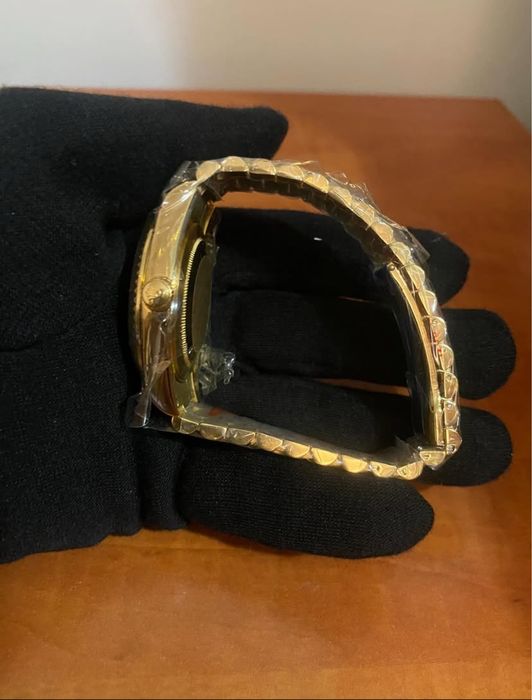 Rolex Day-Date 41mm Full Gold *NOVO*