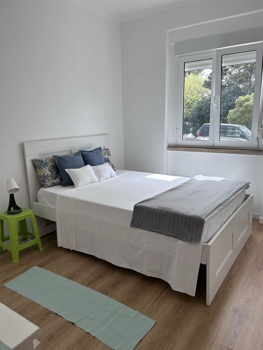 Quarto pra arrendadar em Linda a Velha