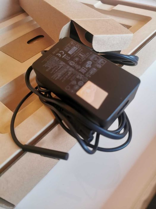 Microsoft Surface Laptop 5 Enterprise + stacja Dock-2 - stan idealny!