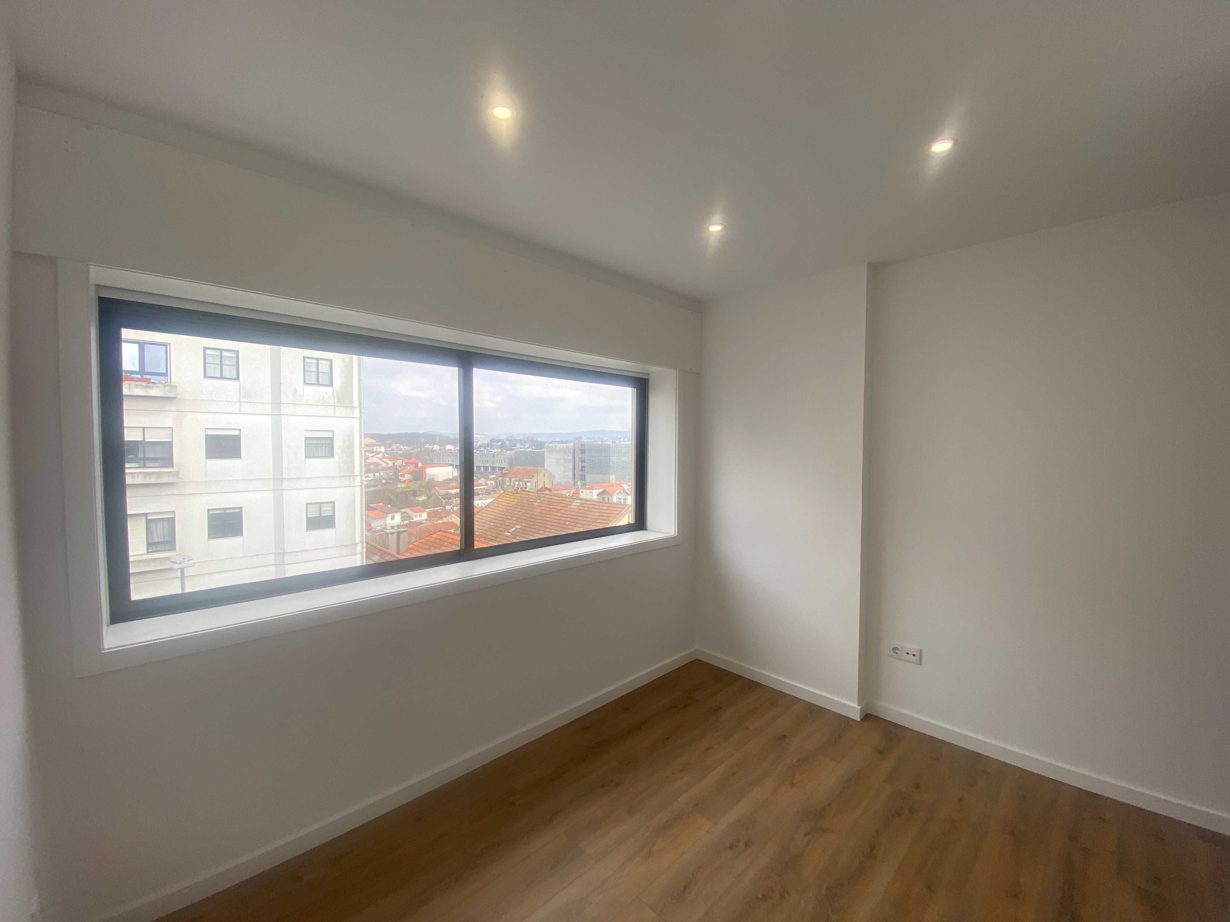 Apartamento T2  total/ renovado 118 m2 (Último piso) Campanhã, Porto