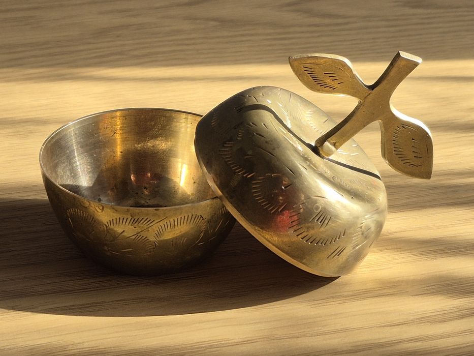 Mosiężne jabłko Bomboniera Indie