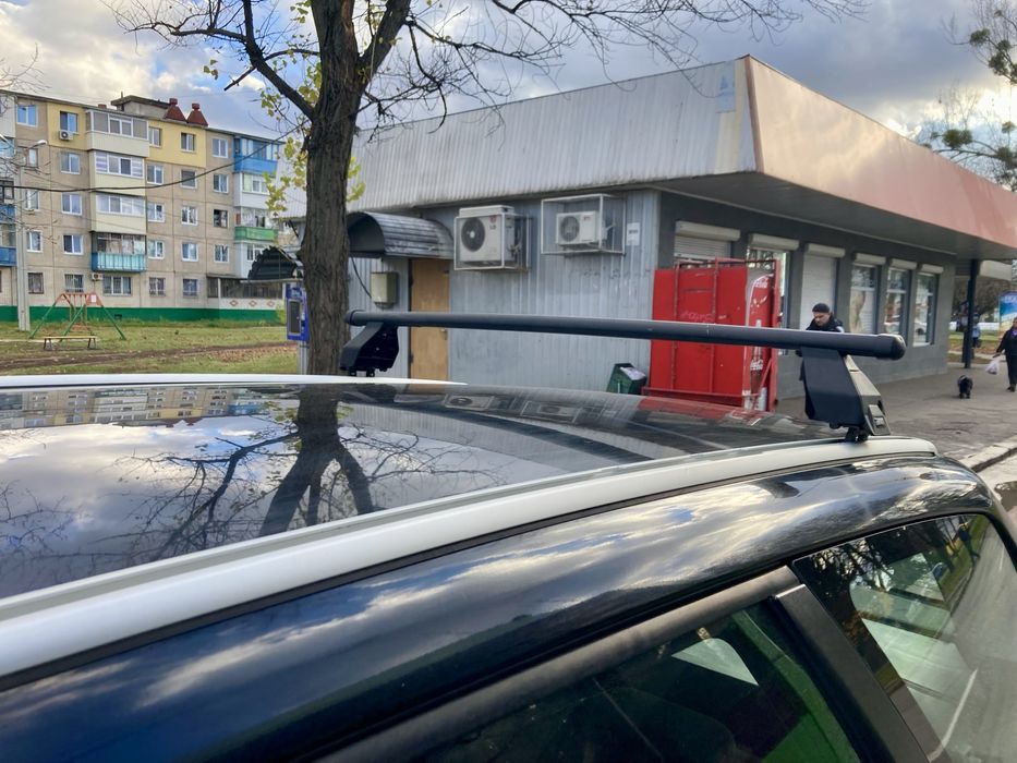 Продам багажник на крышу Menabo