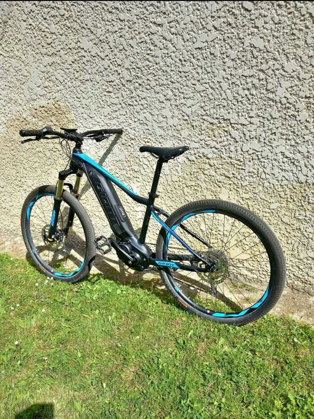 Giant Fathom E+2