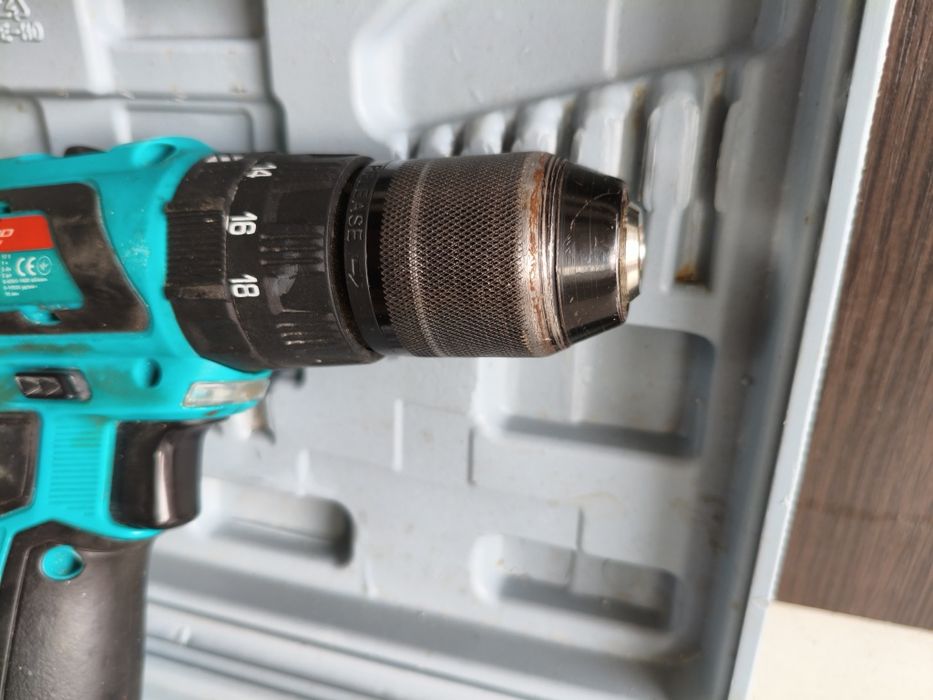 Продам шуруповерт grand