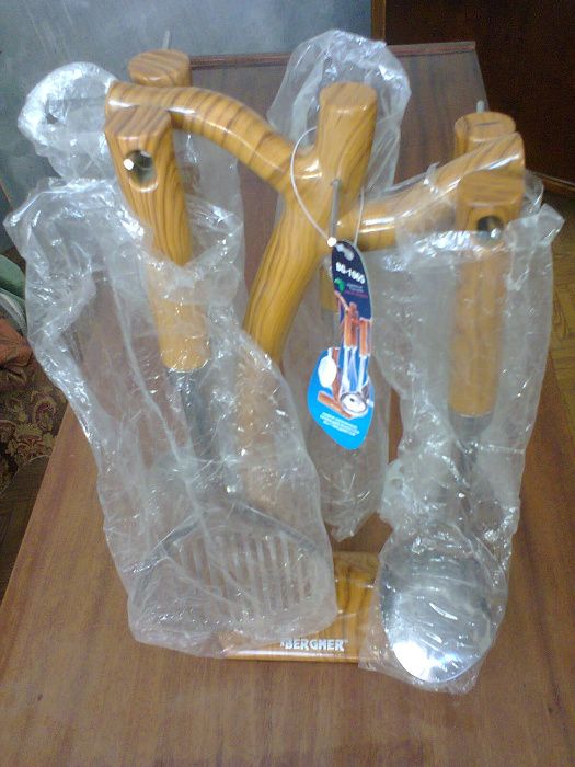 Набор кухонных принадлежностей Bergner BG - 1065.