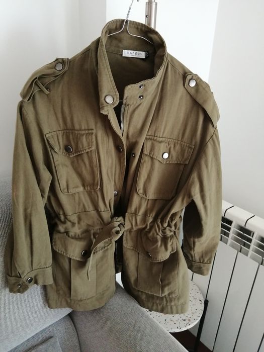 Calças, vestidos, casacos, blusas...