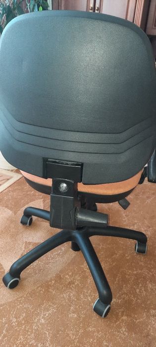 Комп'ютерне крісло бу самовивіз