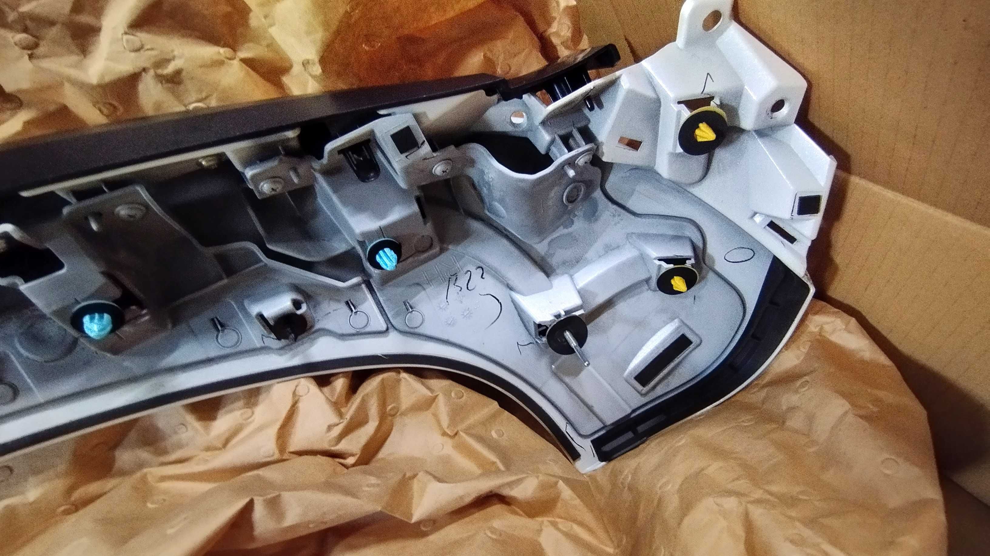 Задний спойлер MAZDA