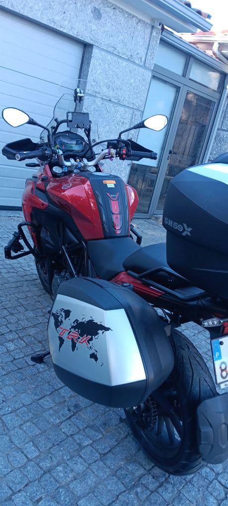 Benelli trk 502 como nova