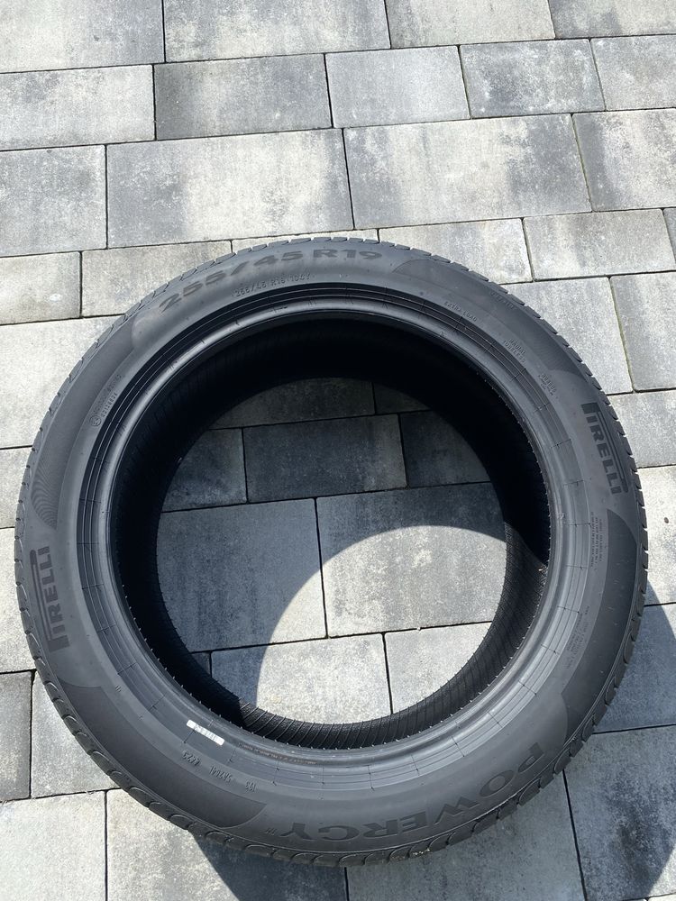 Opony letnie Pirelli Powergy