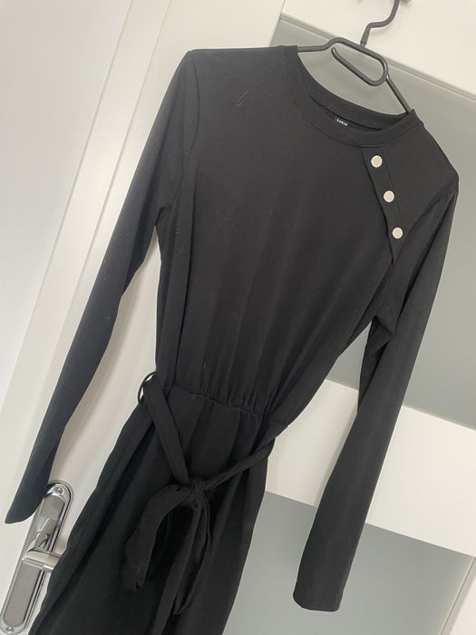 Czarna dopasowana sukienka Shein rozmiar S