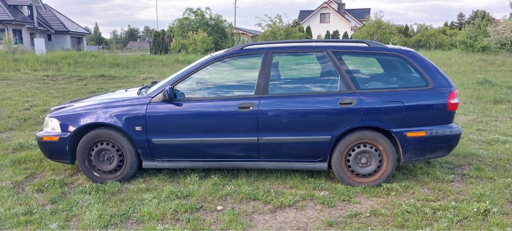 Volvo V40 Kombi 1.8 benzyna